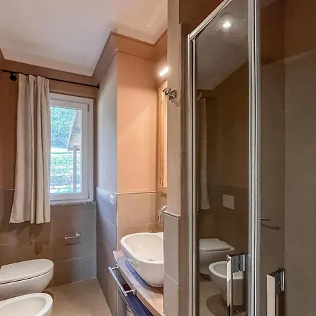 Holiday home Lovely In Montebuono With Jacuzzi San Savino (Magione)
