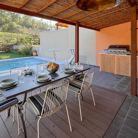 3 Bedroom Beautiful In Montebuono *